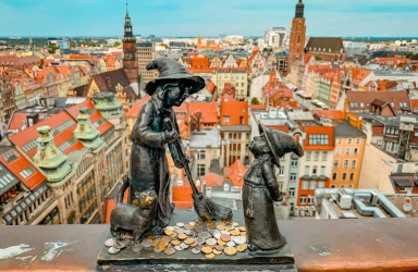 ПОЛША - вълшебният свят на Краков и Вроцлав - полет от Варна